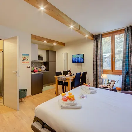 Apartment Les Caribous Mountain Retreat - Happy Pragelato