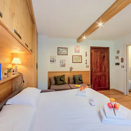 Apartment Les Caribous Mountain Retreat - Happy